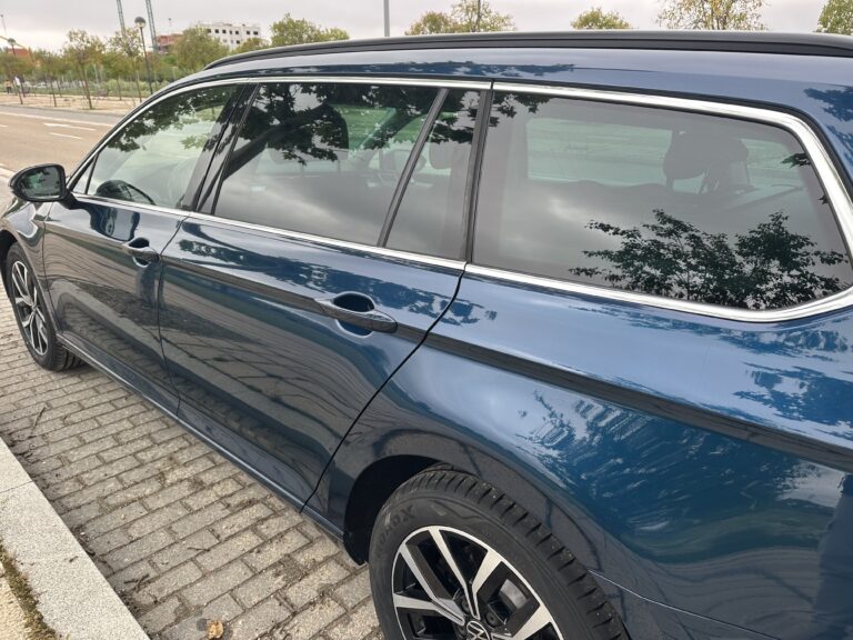 Volkswagen Passat 2022 - Detalle costado trasero izquierdo