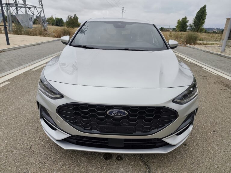 Ford focus gris photo 2026 10 17 13 54 53 3