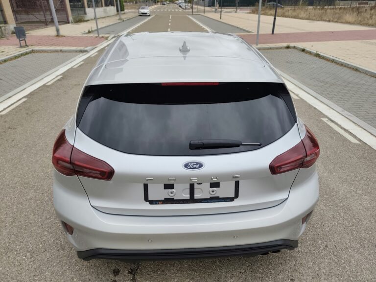 Ford focus gris photo 2026 10 17 13 54 54 2