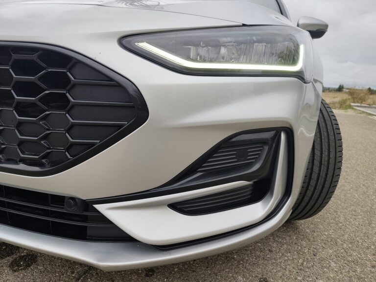 Ford focus gris photo 2026 10 17 13 54 55 3