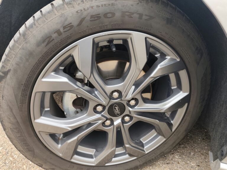 Ford focus gris photo 2026 10 17 13 54 55