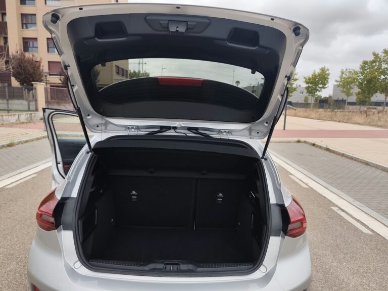 Ford focus gris photo 2026 10 17 13 54 59 4