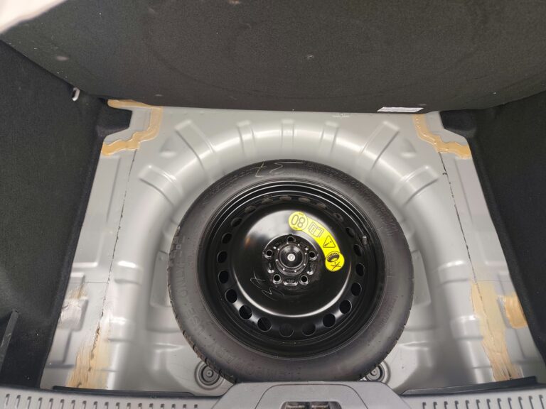 Ford focus gris photo 2026 10 17 13 54 59