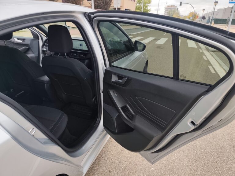 Ford focus gris photo 2026 10 17 13 55 00 5
