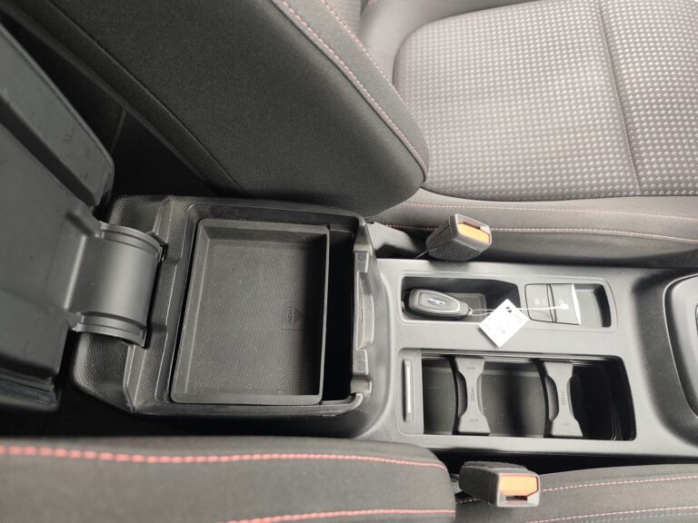 Ford focus gris photo 2026 10 17 13 55 00