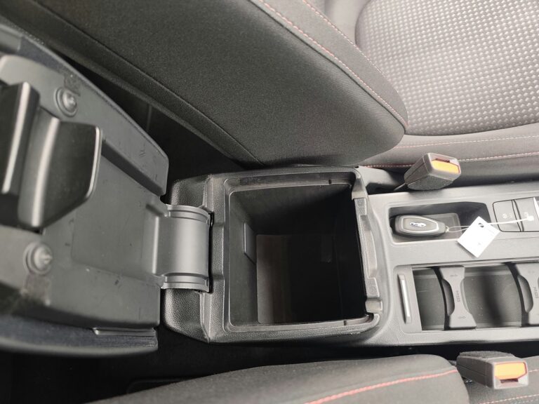Ford focus gris photo 2026 10 17 13 55 01 5